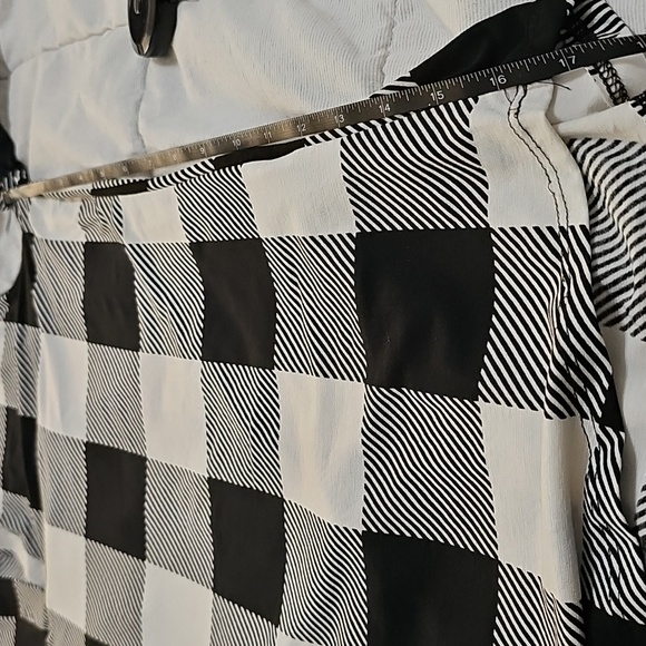 Chic Soul Oversized XL 1x Checkered Colorado Livin 3/4 Sleeve Blouse V Neck - Picture 8 of 10